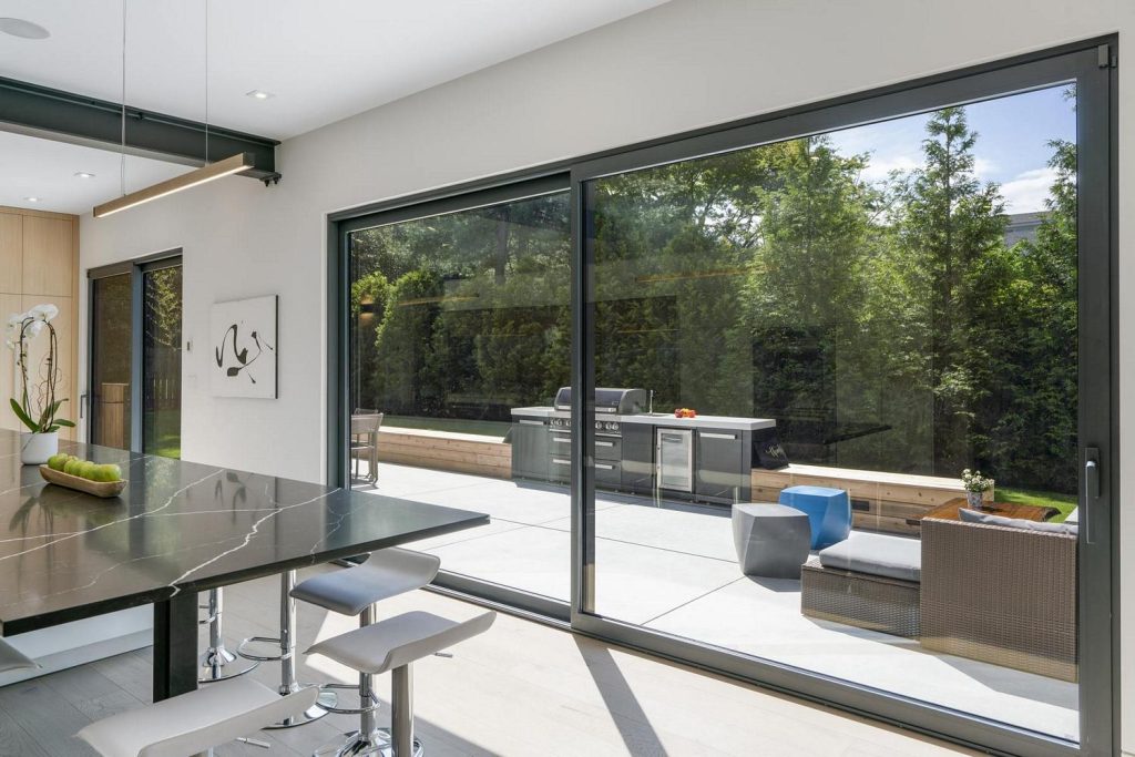 Seney Ave NY - Oknoplast